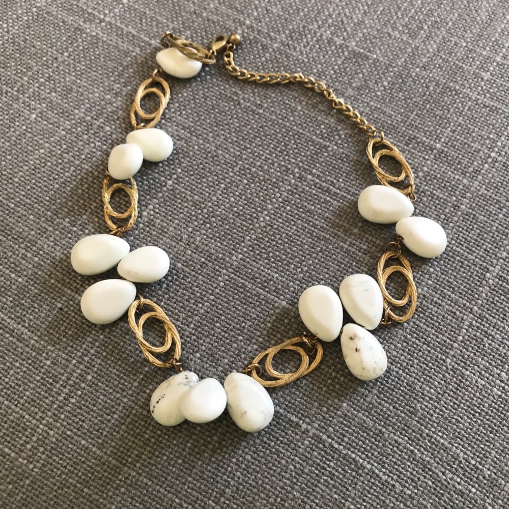 Summery custom jewlery with gold and marble